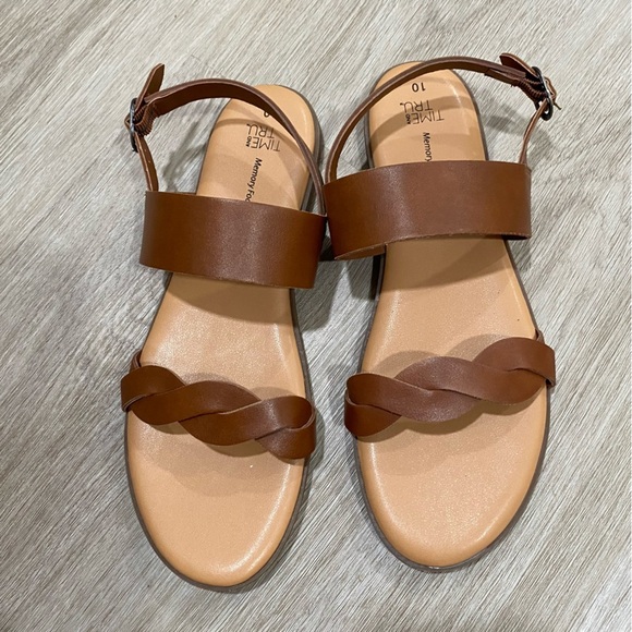 NEW Time and Tru Tan Sandals - Picture 1 of 6